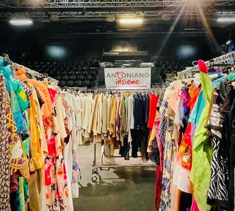 Spazio al vintage: il vademecum per fare affari (ma soprattutto del bene) ai mercatini second-hand