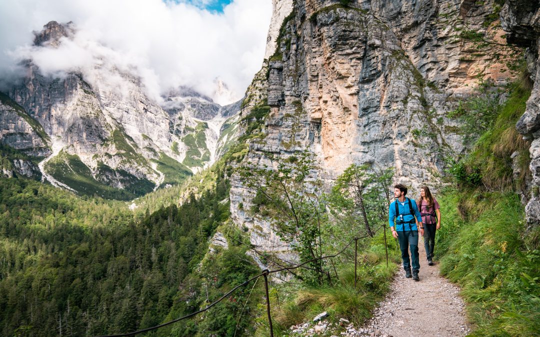 Trekking in Dolomiti Paganella: escursioni imperdibili per trekkers di tutti i tipi (con i consigli della guida)