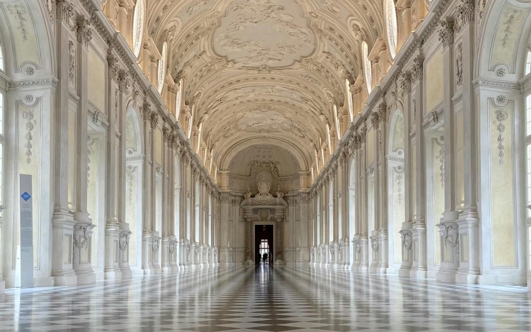 Come in Bridgerton: viaggio in Italia tra regge, dimore storiche e sontuosi giardini con Campeggi.com