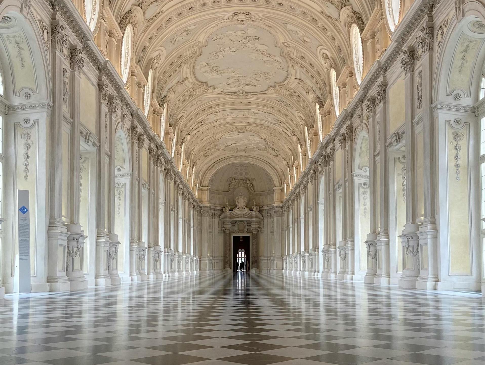 [CAMPEGGI.COM] 2. Reggia di Venaria_Fonte Pexels