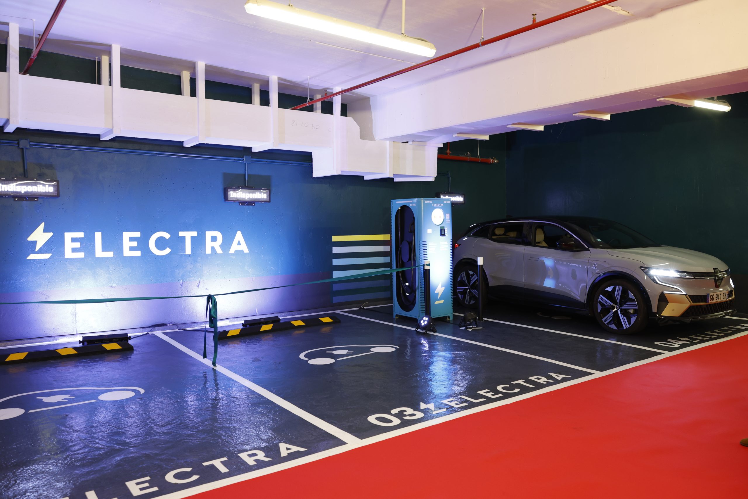 5 – Electra _ stazione ricarica in parcheggio coperto 5 - Electra _ stazione ricarica in parcheggio coperto