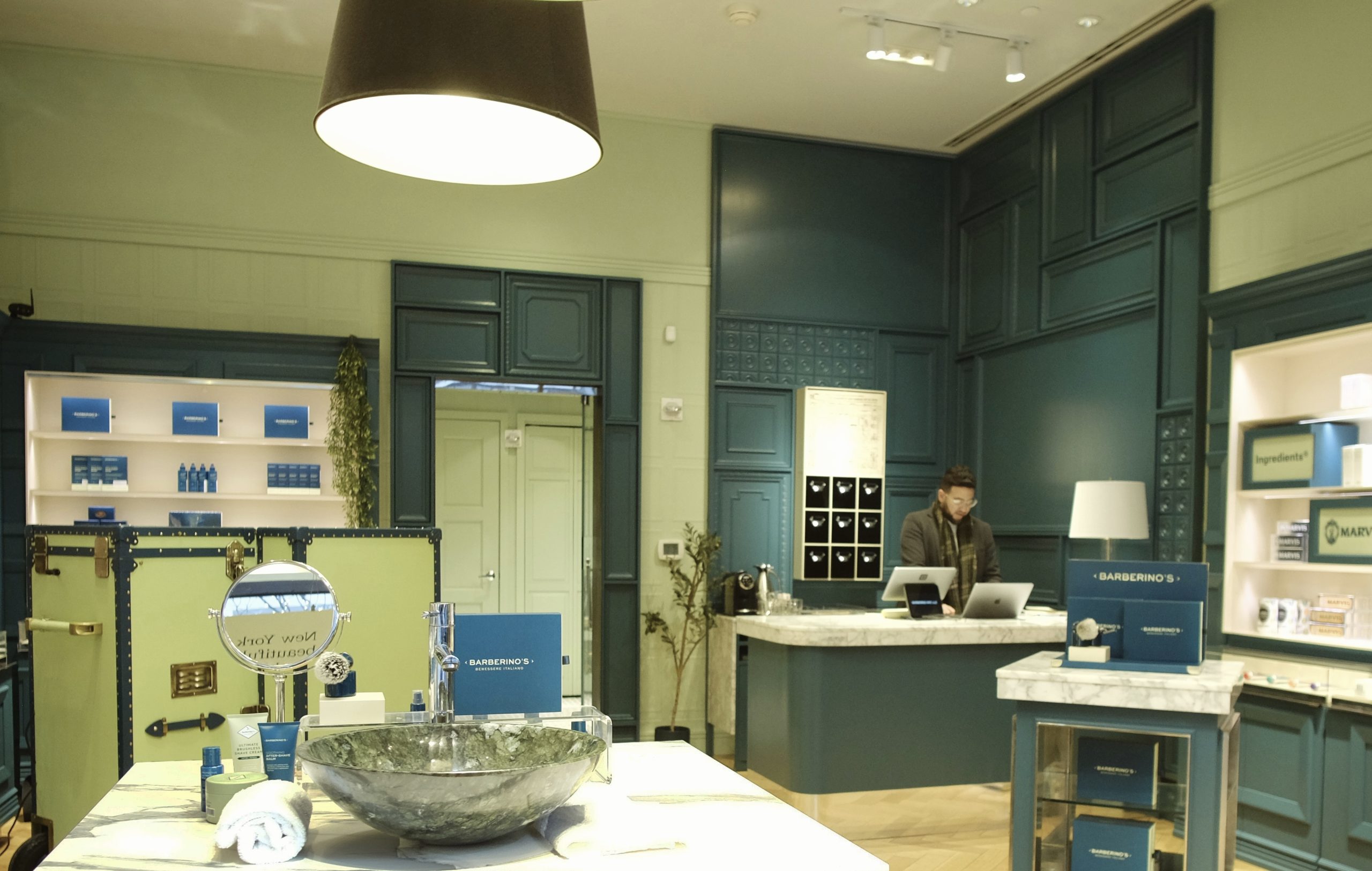 [BARBERINO'S] Barberino_s shop in NY 2
