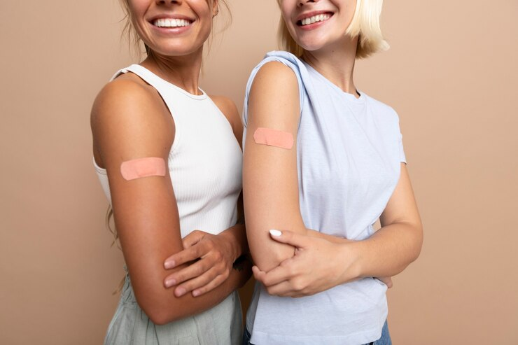 Salute della donna: contro HPV il vaccino è fondamentale, ma non basta. Servono screening ed educazione sessuale, anche per gli uomini