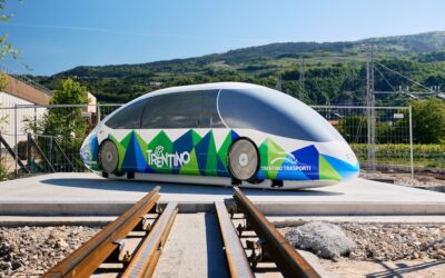 Mudra accelera l’innovazione nella mobilità: a Trento nasce il primo taxi ferroviario al mondo, firmato RailEVO