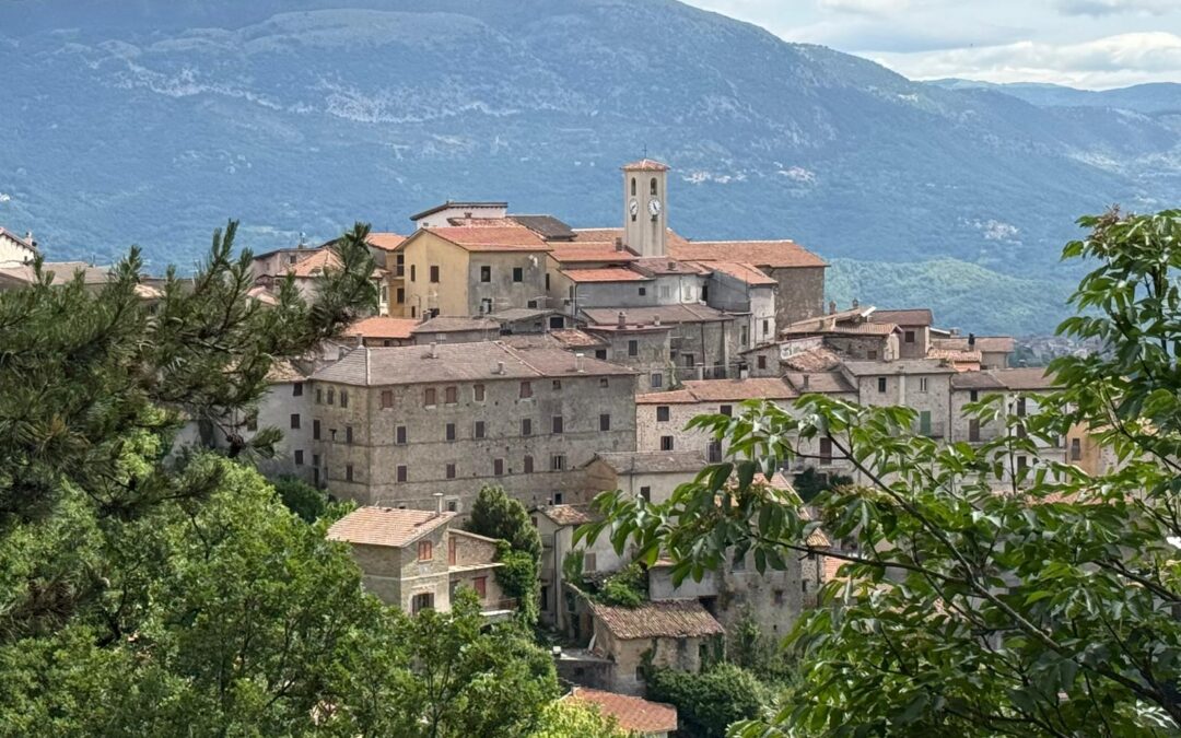 L’Italia è una nazione forestale: oltre il 75% dei boschi si trova nei comuni montani. Marcetelli (RI) è il comune più boscoso d’Italia, a Gubbio (PG) il record per estensione della superficie forestale