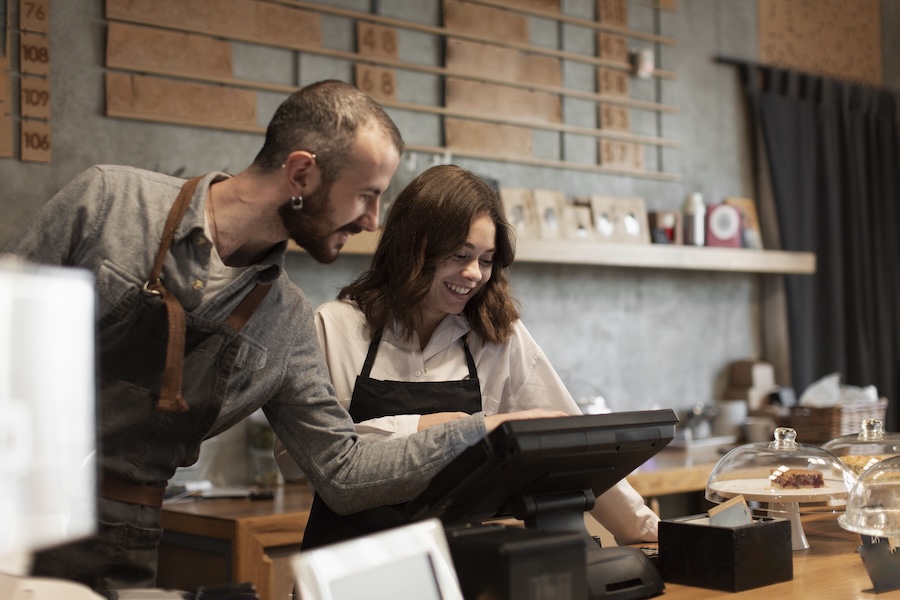 fiskaly lancia in Italia e-invoice: fatturazione elettronica e corrispettivi con un’unica soluzione